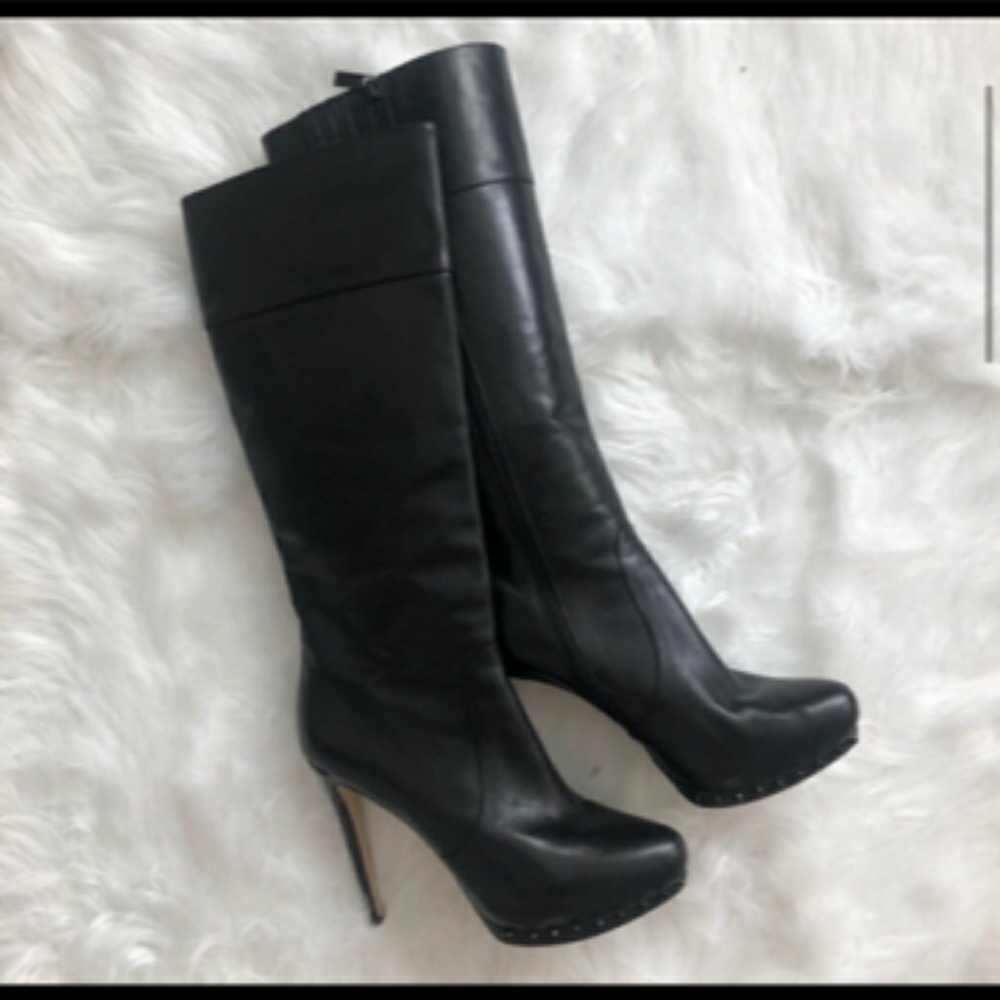 Micheal Kors Boots - Picture 3 of 7